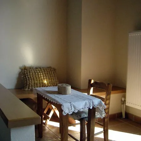 וילה Traditional Stone House With Beautiful Garden Agia Sofia (Tamyneoi)