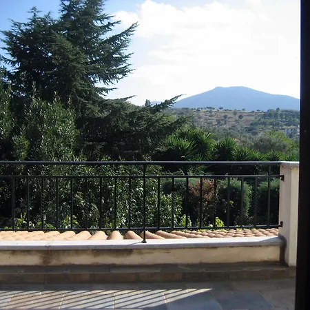 Traditional Stone House With Beautiful Garden * Agia Sofia (Tamyneoi)